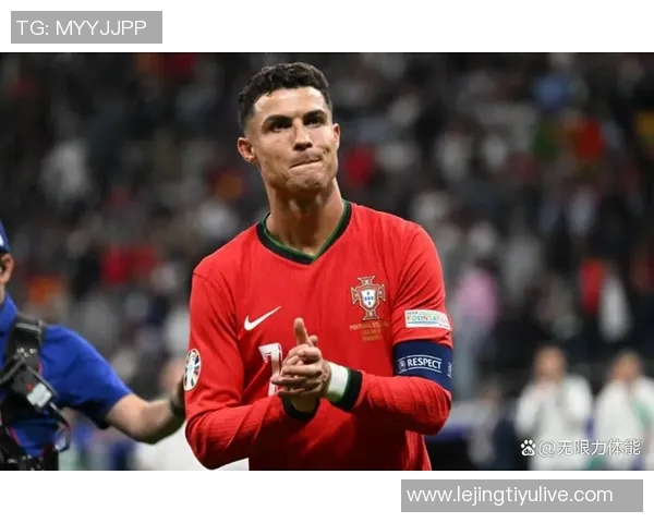 C罗获环球声望奖回应家人劝停称仍能为球队贡献为何不继续奋斗