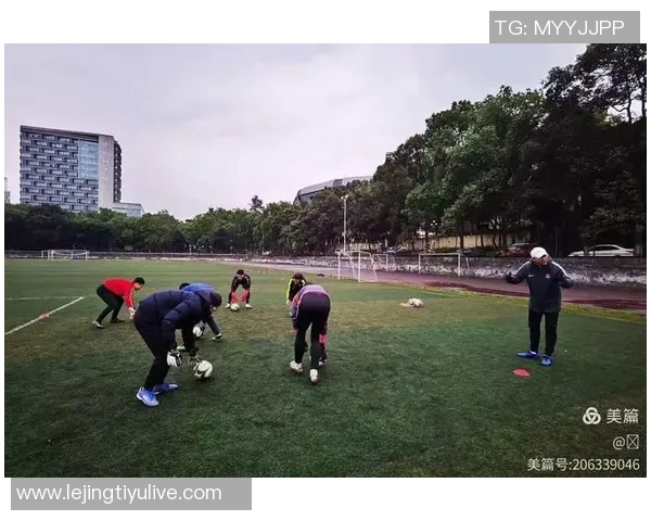 球队训练营展现出卓越防守与灵活无球进攻的新策略