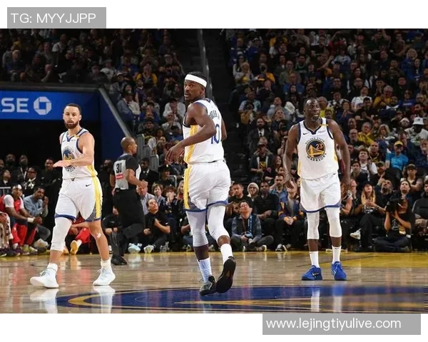 勇士力克对手终结连败库里追梦巴特勒同框庆祝胜利